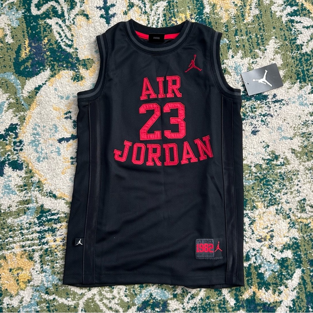 NEW $45 boys Nike 23 Air Jordan embroidered jersey black shirt size small 8 10